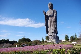 Những bức tượng khổng lồ trên thế giới