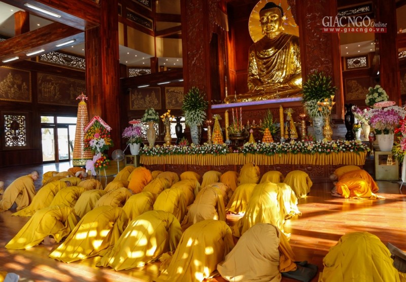 Tưởng niệm Tôn sư