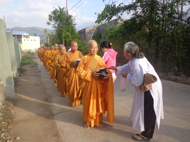 Đóa sen thiên của Ni giới Hệ phái Khất Sĩ