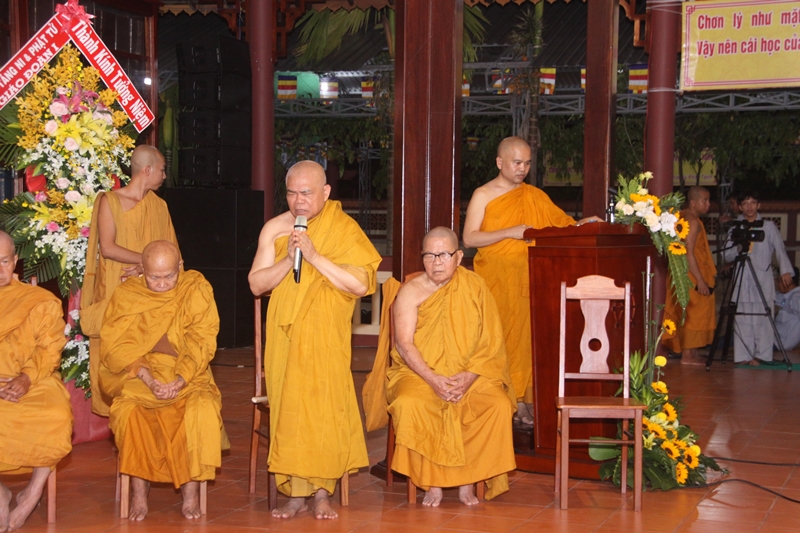 Sợi chỉ Chơn lý nhiệm mầu