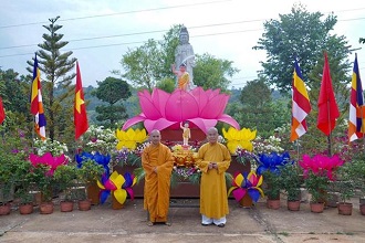 Tp. Gia Nghĩa: Thượng tọa Trưởng BTS GHPGVN Tỉnh Đăk Nông chúc mừng Phật đản Tịnh xá Ngọc Đạt