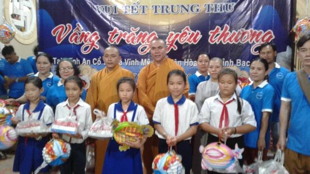 Bạc Liêu: Tịnh xá Ngọc Mỹ phát 250 phần quà trung thu cho trẻ em
