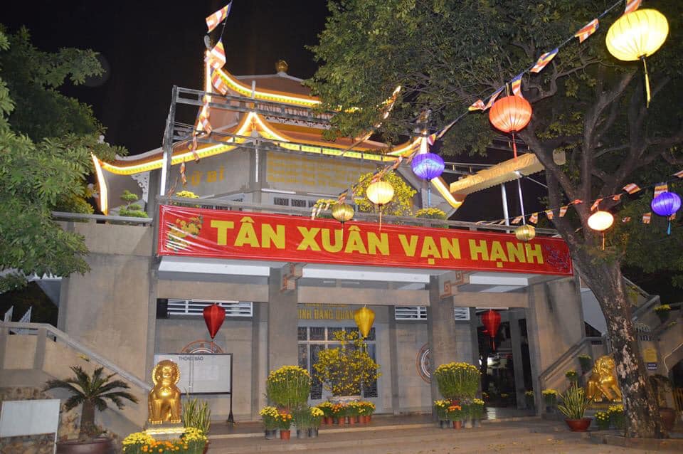 Chùm ảnh đón Xuân Kỷ Hợi của các miền tịnh xá