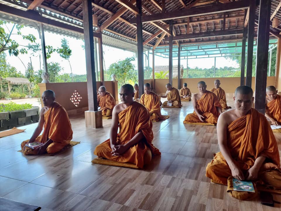 Đăk Nông: Giờ học pháp của chư Tăng Tịnh xá Ngọc Đạt mùa an cư