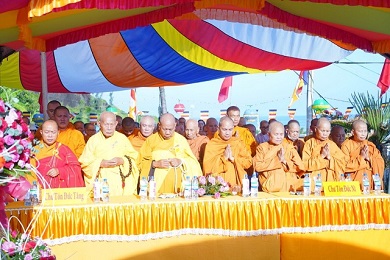 Quảng Ngãi: Lễ vía Bồ-tát Quán Thế Âm tại Đỉnh Liêm Tự - chùa Đục (đảo Lý Sơn)