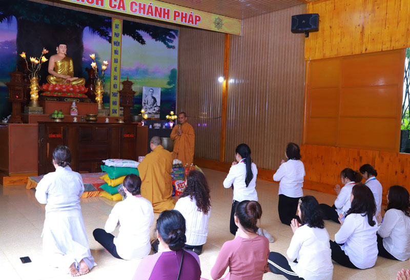 Gia Nghĩa: Phật tử cúng dường an cư tại tịnh xá Ngọc Đạt