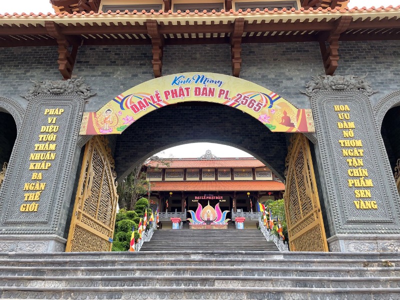 Gia Nghĩa: Không khí chuẩn bị Đại Lễ Phật Đản PL.2565 tại chùa Pháp Hoa