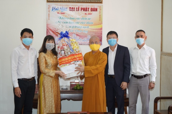 Gia Nghĩa: Lãnh đạo chính quyền tỉnh chúc mừng Phật đản PL.2565 đến BTS PG tỉnh Đăk Nông
