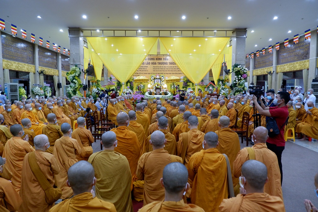 
TP-HCM: Truy niệm, cung tống kim quan HT. Giác Phúc trà-tỳ