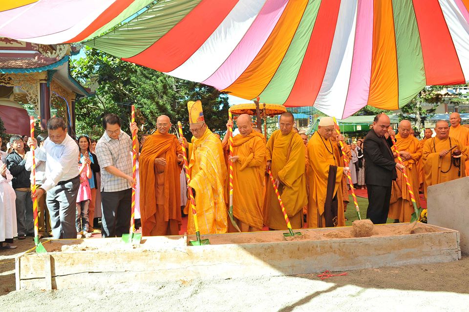 Lễ Phật thành đạo và kiến tạo tượng Phật tại Ngọc Cổ