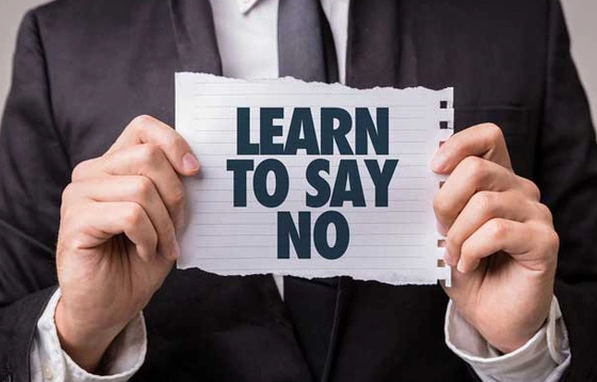 Có 3 món quà nên phải từ chối