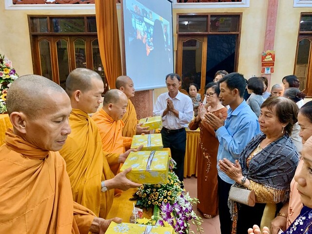 Tịnh Xá Ngọc Quang: Tri Ân Giáo Thọ Sư nhân ngày nhà giáo Việt Nam 
