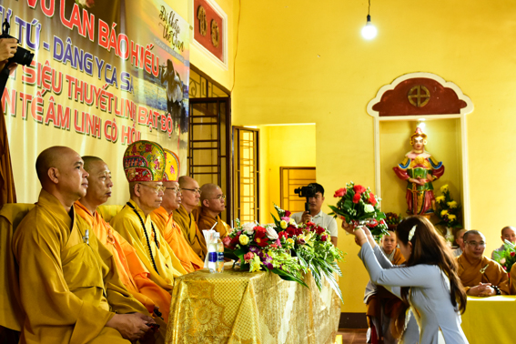 Đắk Nông: Chùa Hoa Nghiêm tổ chức Đại lễ Vu Lan Báo hiếu - dâng y Ca Sa