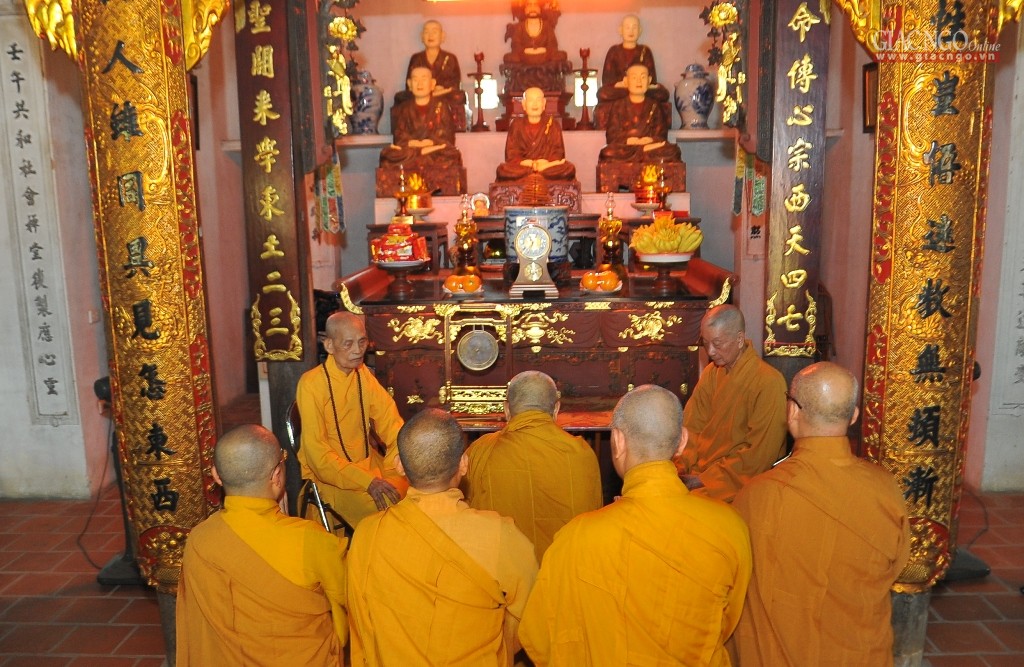 HT.Thích Trí Quảng và chư tôn đức vấn an Đức Pháp chủ