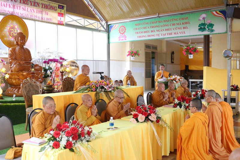 Lâm Đồng: Hòa thượng Giác Giới thăm và sách tấn Chư hành giả Khóa tu Truyền thống NGHPKS lần thứ 34