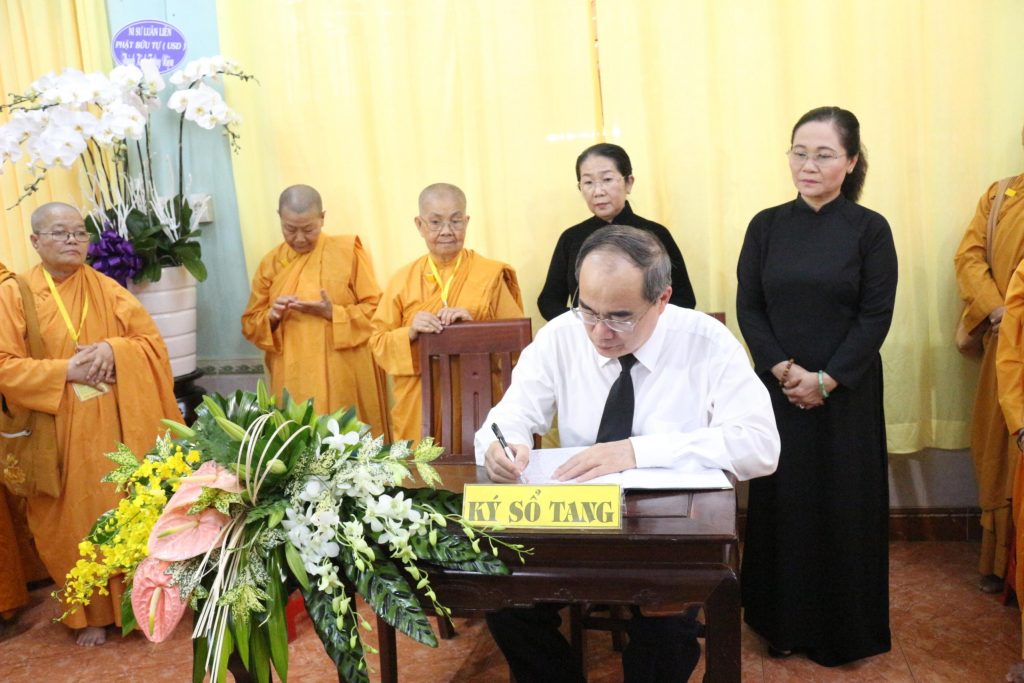 TP. HCM: Ông Nguyễn Thiện Nhân đã đến viếng Giác linh NT. Ngoạt Liên