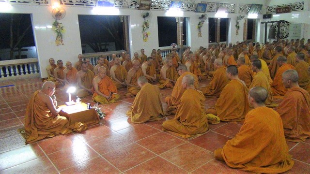 Khóa tu truyền thống lần thứ 29: Chư hành giả tụng giới ngày mùng 8