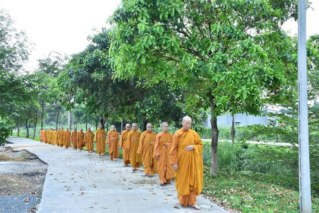 Những bước chân tìm cầu sự giải thoát của chư Ni Giáo đoàn VI