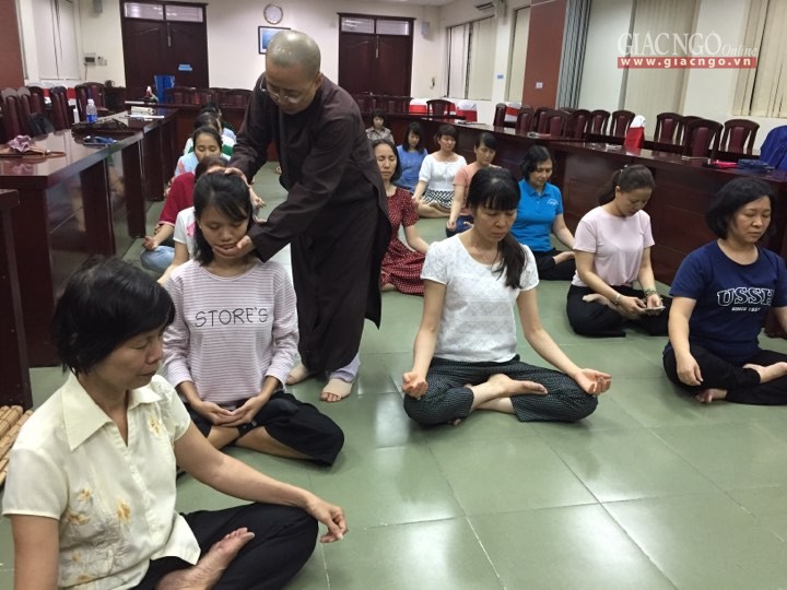 Mở lớp Thiền tại Trường Đại học KHXH&NV TP.HCM