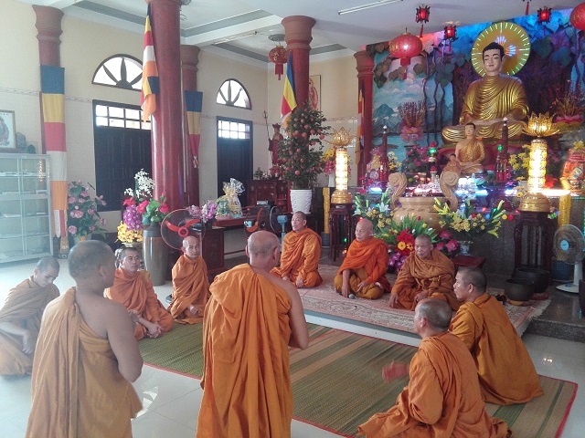 Ngày thứ hai: Chư Tôn đức hành đạo Giáo đoàn III tới một số tịnh xá tại tỉnh Bình Thuận.