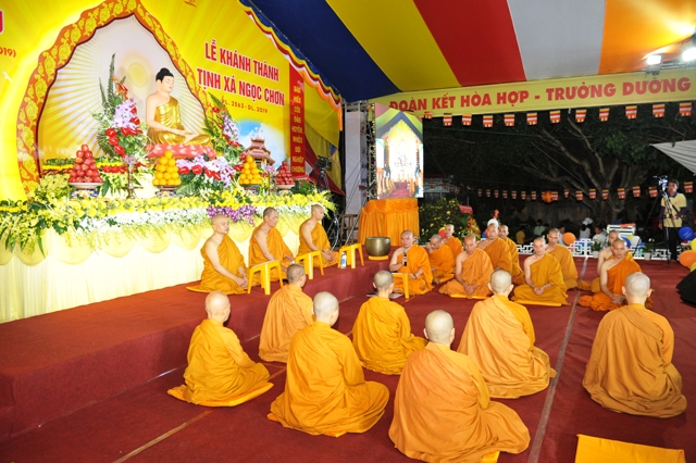 Đại lễ Tự tứ Tăng Giáo đoàn III: Truyền giới Quy y và trùng tuyên cư sĩ giới pháp
