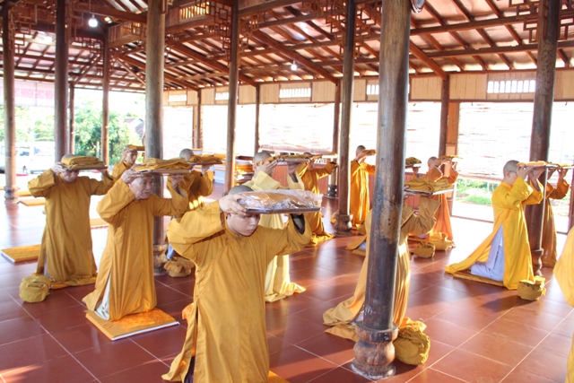 Giáo đoàn III: Truyền giới phương trượng cho gần 50 tập sự nam – nữ, Sa Di Ni được lên lớp