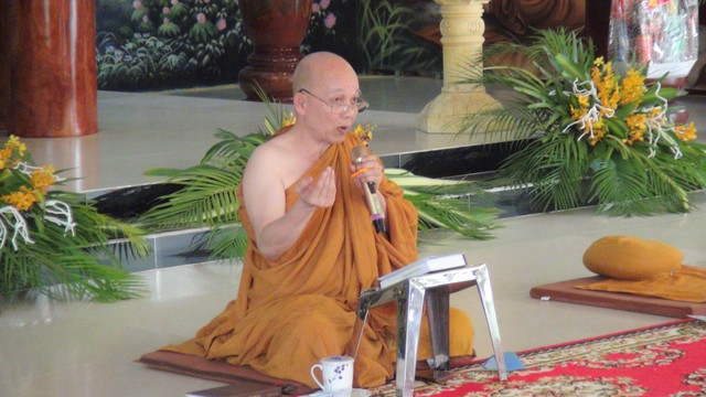 Khóa tu truyền thống 30: TT. Minh Thành chia sẻ bài pháp “Chơn lý với chữ Hòa và chữ Tâm trong Tam giáo”
