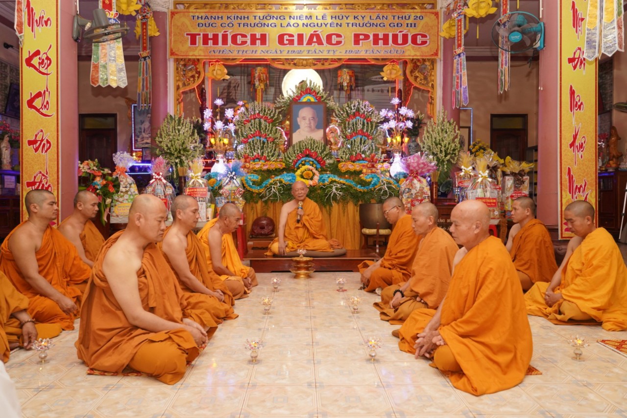 Gia Lai: Đêm Hoa Đăng Tưởng niệm cố Trưởng lão Hòa Thượng Giác Phúc viên tịch lần thứ 20.
