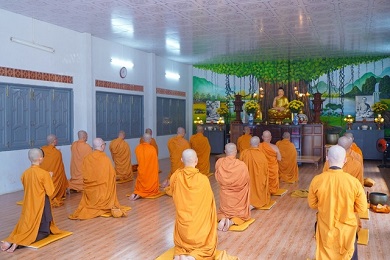 Gia Nghĩa: Chư Tăng Khất sĩ dự bố tát tại Hạ trường Tịnh xá Ngọc Đạt
