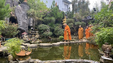 Khóa tu truyền thống Giới – Định – Tuệ Giáo đoàn III: Những bước chân nhẹ nhàng tìm về bến giác