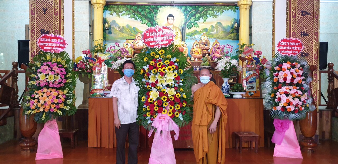 Lãnh đạo chính quyền thăm và chúc mừng Tịnh Xá Ngọc Lai nhân dịp Đại lễ Vu lan Báo hiếu PL.2565-DL.2021.